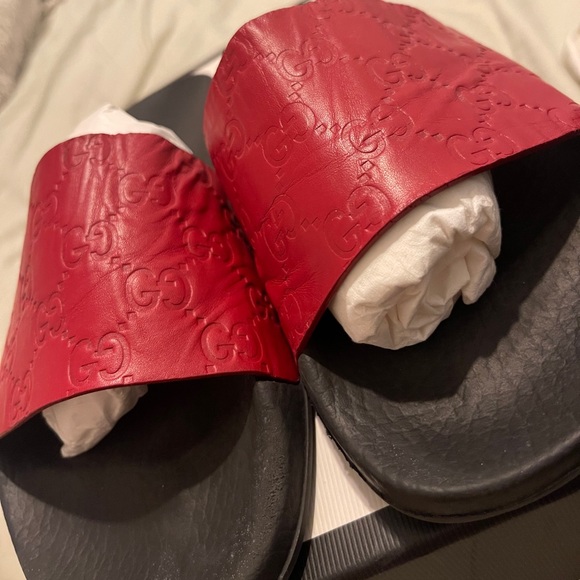 Gucci Signature Slides - Picture 2 of 3